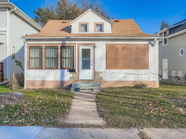 2922 Sheridan Ave N, Minneapolis, MN 55411