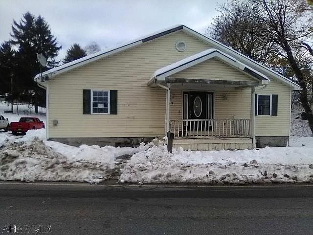 1st image of 179 Main St