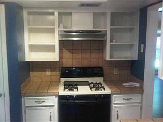 5th image of 701 Cambridge Dr