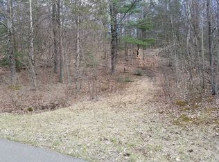 E Willets Dr, Red hook, NY 12571