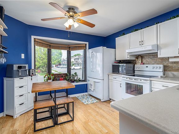 4th image of 1790 Front Street #26