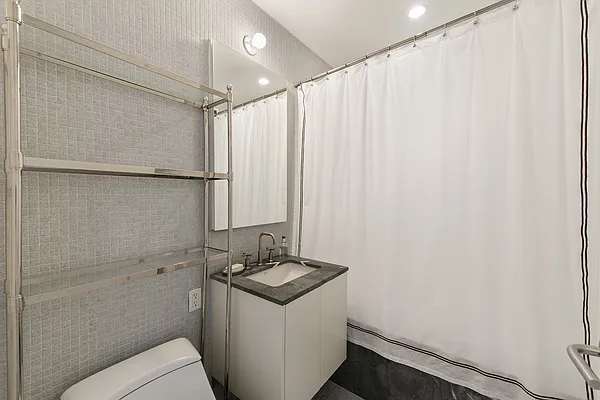 Rented by Nest Seekers International | media 18