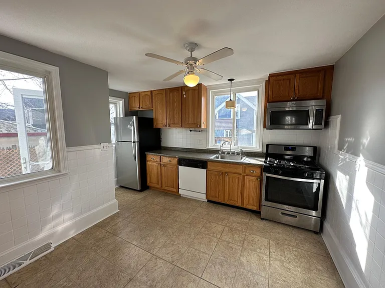 12 Auburn St #1 — Photo 12