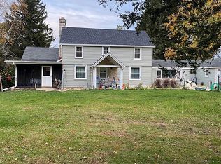 460 Decorah Rd, West Bend, WI 53095