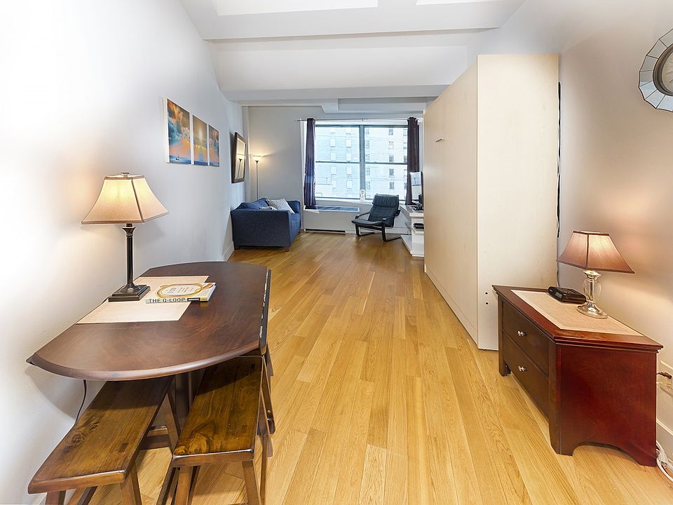 1st image of 99 John St APT 1913