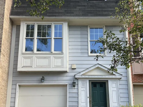 104 W Locust St, Occoquan, VA 22125