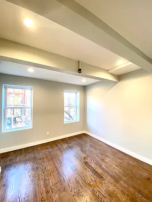 Rented by Bold New York | media 22