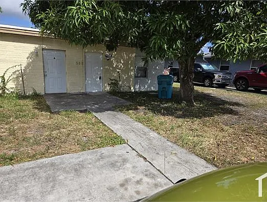 533 W Martin Luther King Jr Blvd — Photo 2