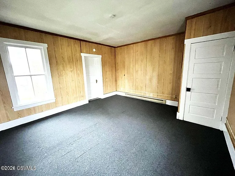 203 W Market St — Photo 8