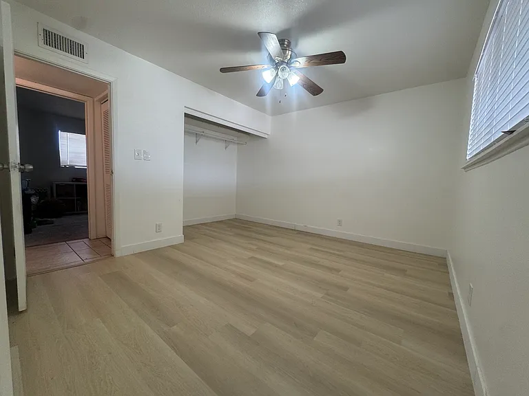 6148 Arlington Ave — Photo 3