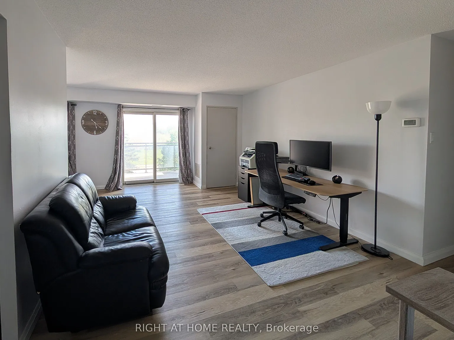 860 Commissioners Rd E — Photo 4