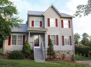 5315 Winding Oak Dr, Hickory, NC 28602