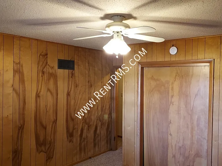 207 Chestnut St — Photo 11