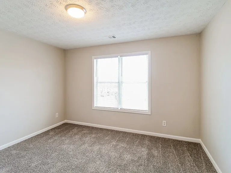 3392 Kittery Dr — Photo 18