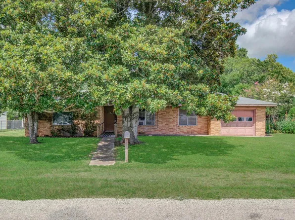 414 Forest St, Columbus, TX 78934