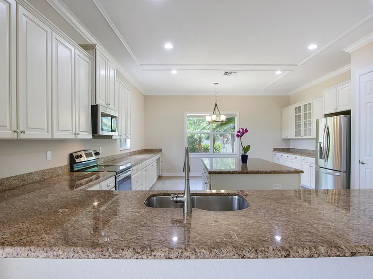 12101 SW Aventino Dr — Photo 18