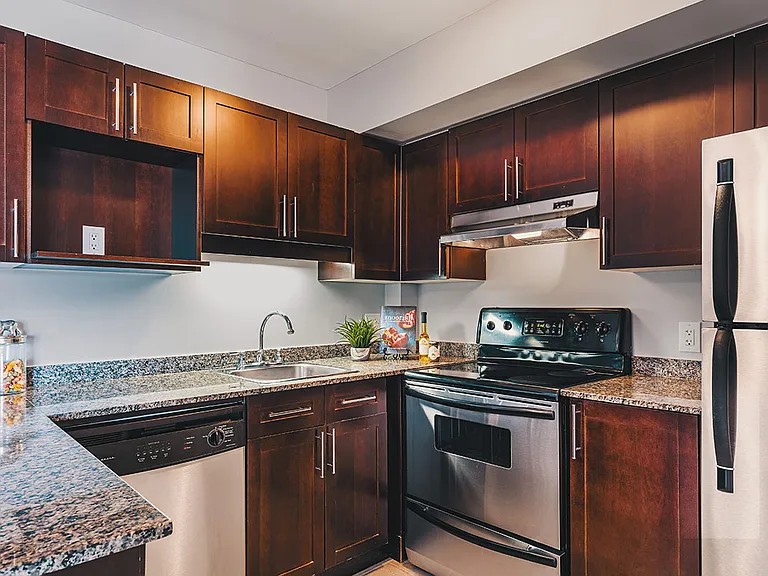 17 Aberdeen St #102 — Photo 3