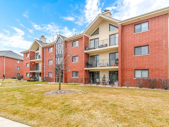 3rd image of 6600 Martin France Cir APT 3C