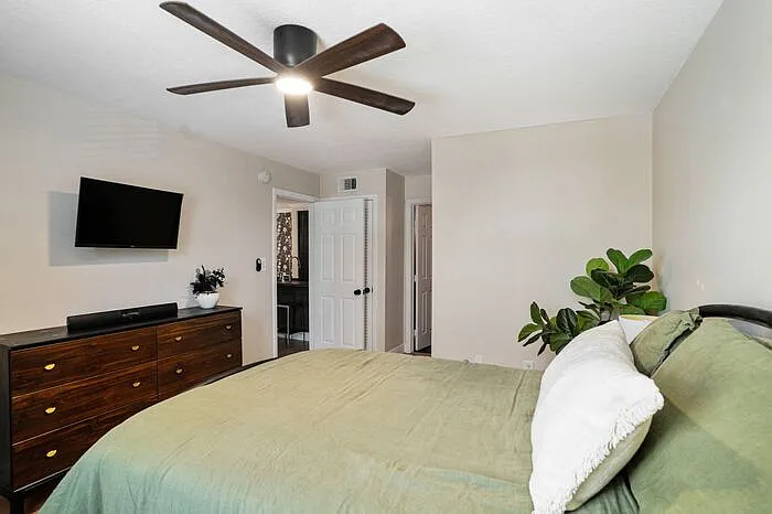 5306 Santa Rosa Ct #341 — Photo 9