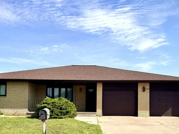 1111 Country Club Dr, Hays, KS 67601