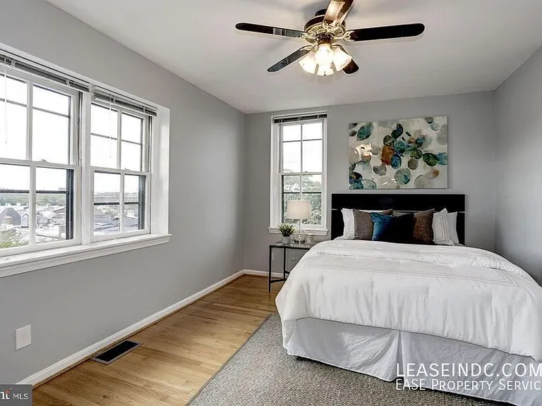 410 11th St NE #17 — Photo 14