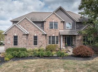 6908 Fairhaven Oval Dr, Medina, OH 44256