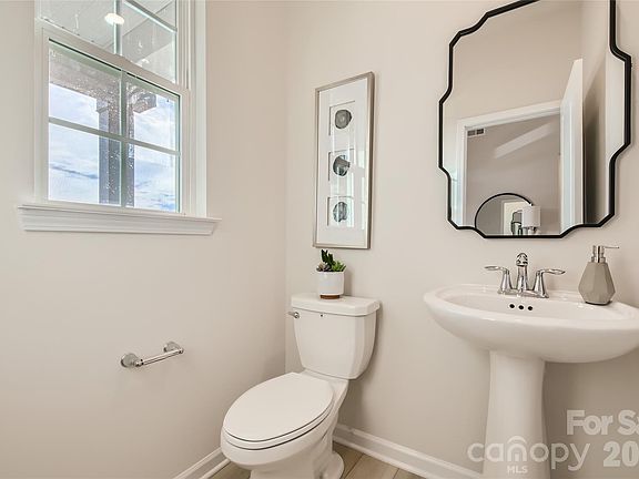 3rd image of 2704 Monument Point Cir