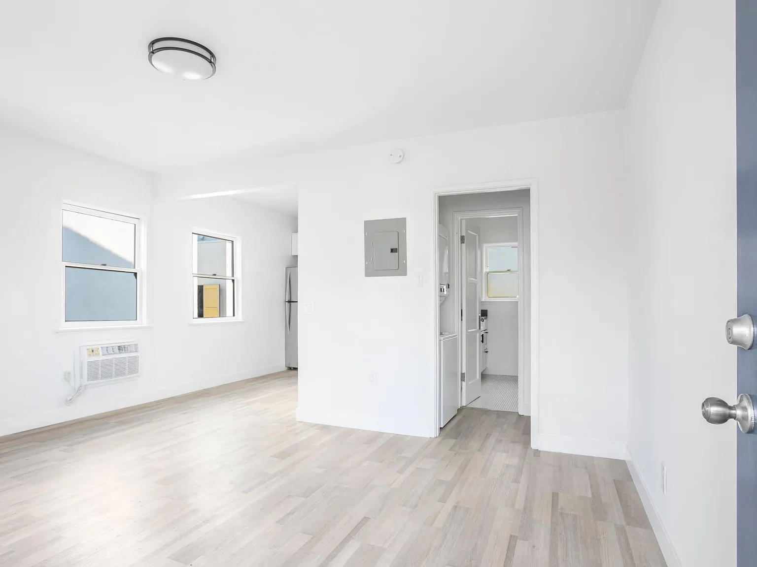 Studio, 410 sqft, $1,800 — Photo 1