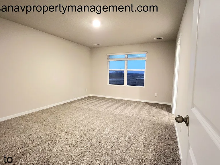 2459 SE Fox Valley Dr — Photo 10