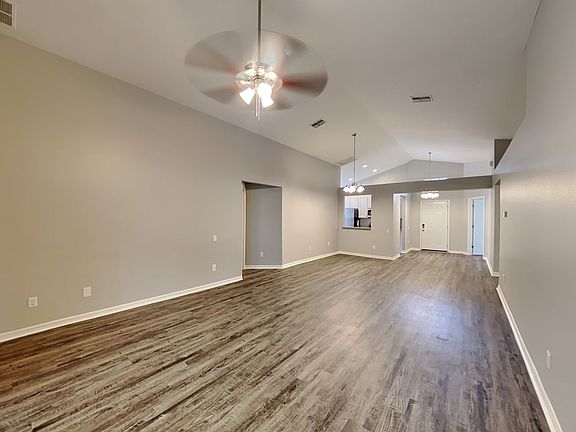 3rd image of 1633 Tangledvine Dr