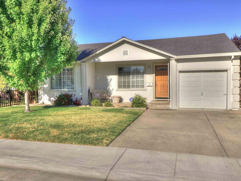1st image of 519 Chaparral Way