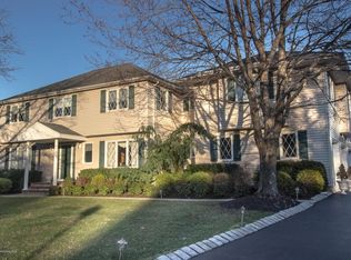 98 Ueland Rd, Red Bank, NJ 07701