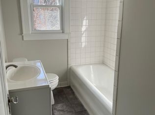 35918 John R St, Wayne, MI 48184