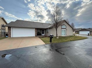 3324 SW Lajolla Rd, Topeka, KS 66614