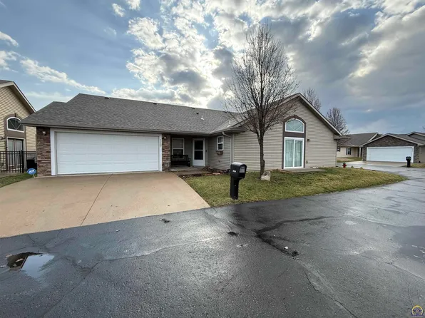 3324 SW Lajolla Rd, Topeka, KS 66614