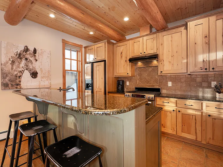 505 N Lupine Ln — Photo 6