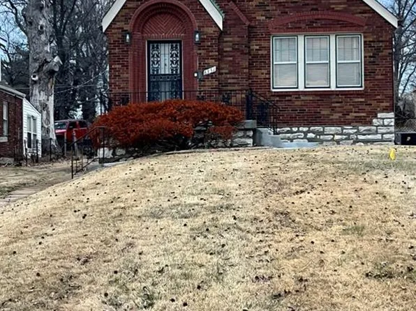 6351 Garesche Ave, Saint Louis, MO 63136