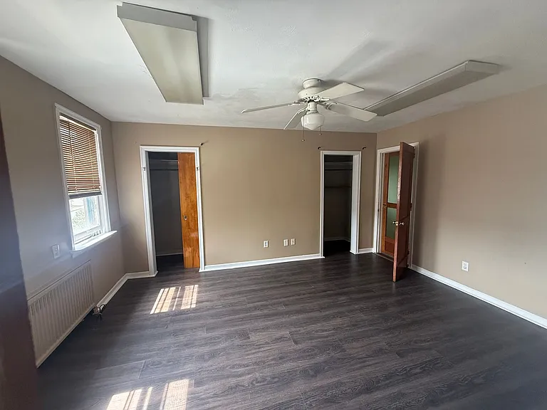 113 W Main St — Photo 17
