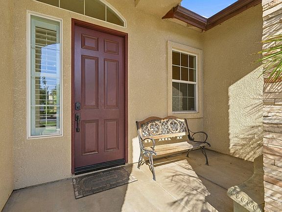 4th image of 524 W Yates Avenue
