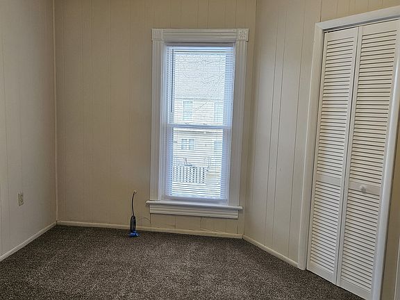 5th image of 413 Walnut St #2