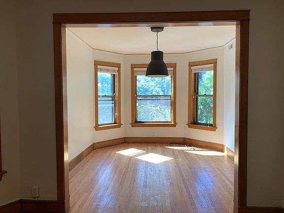 4th image of 1332 W Eddy St #3