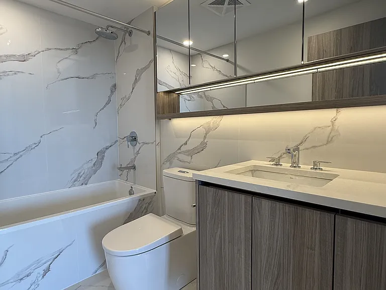18 Esther Shiner Blvd #3202 — Photo 12