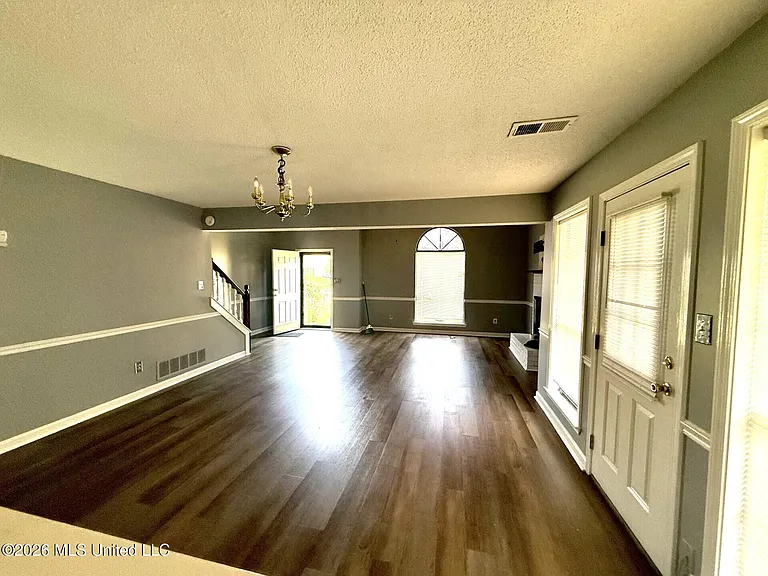 7090 Greenbriar Dr — Photo 12