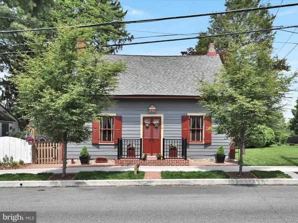 110 E High St, Marietta, PA 17547