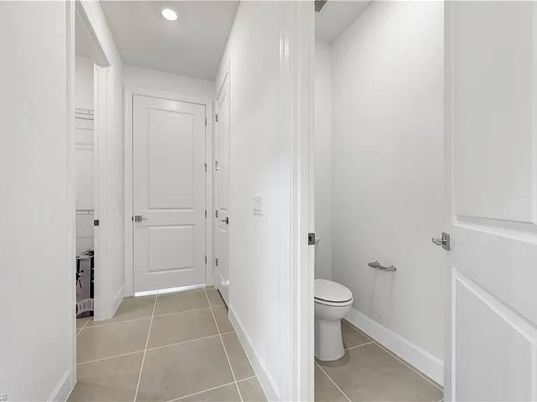 19218 Hinkley Dr — Photo 27