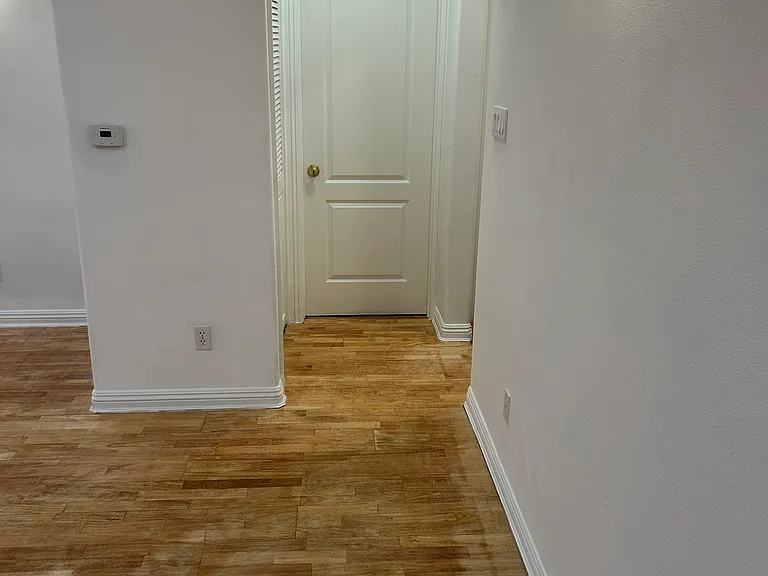 11741 Benfield Ave — Photo 8