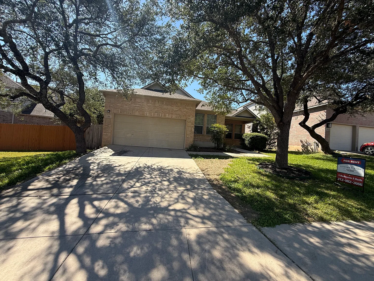 3 bed, 1878 sqft, $2,195 — Photo 2