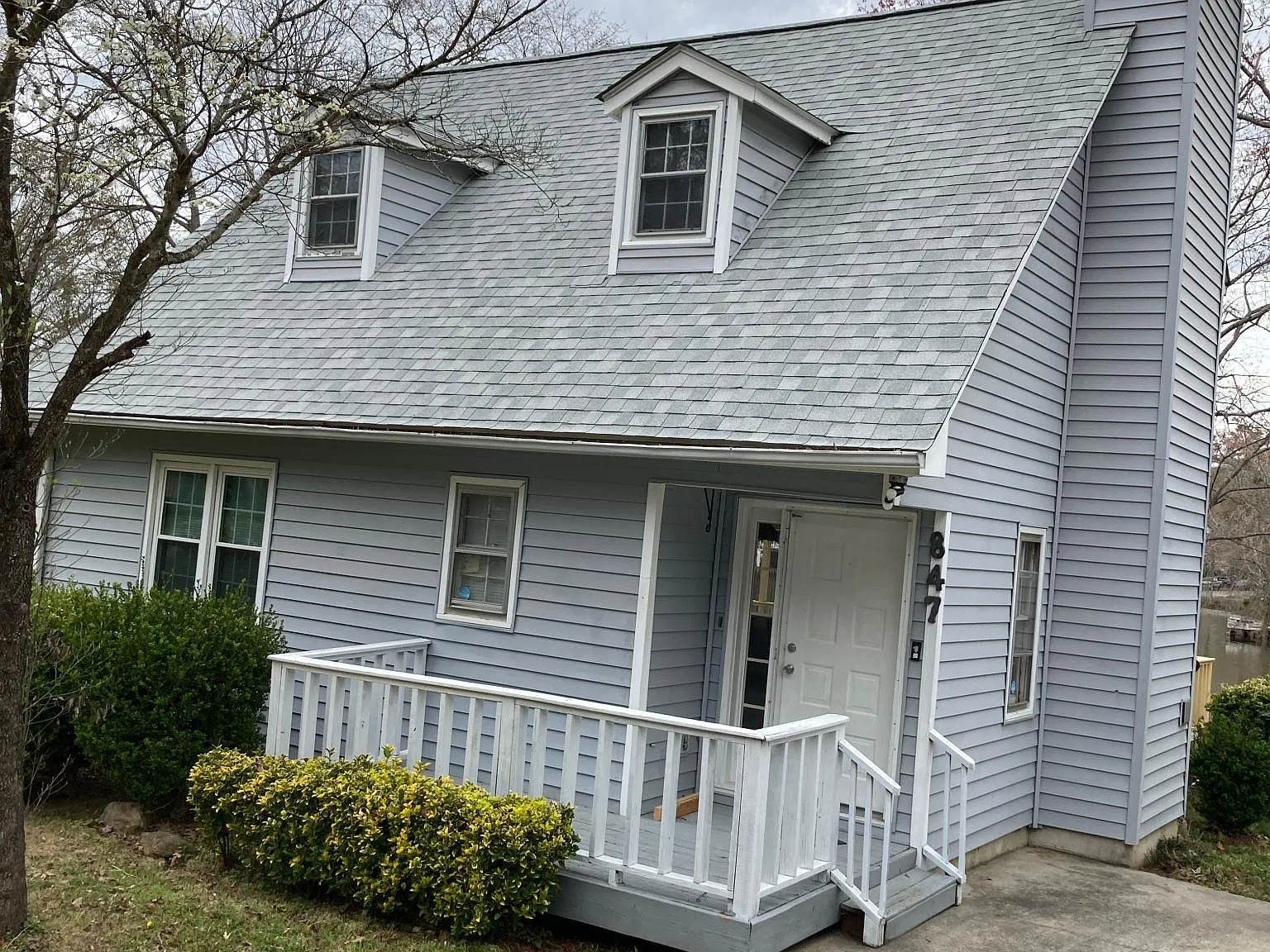 3 bed, 1300 sqft, $1,850 — Photo 1