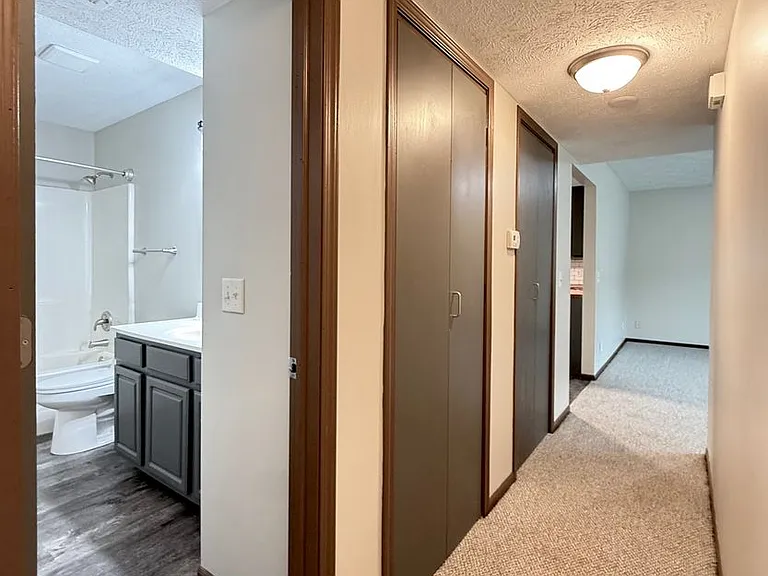 109 S 1st St #1 — Photo 5