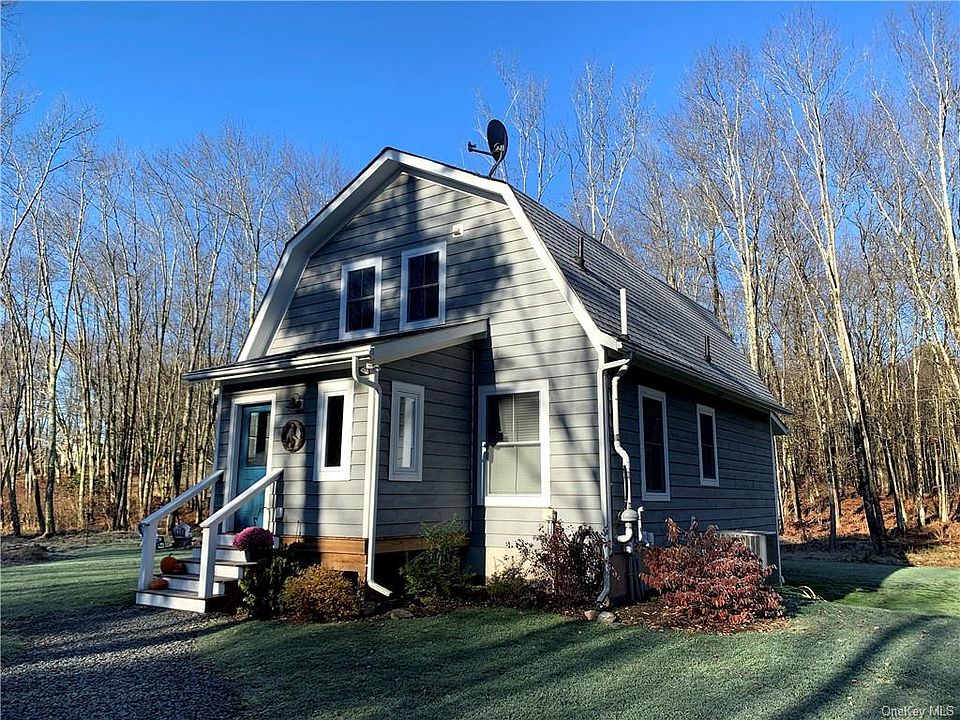 1st image of 105 Silver Birch Way